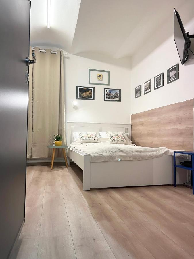 Republicii Small Central Studio Cluj-Napoca Exterior photo